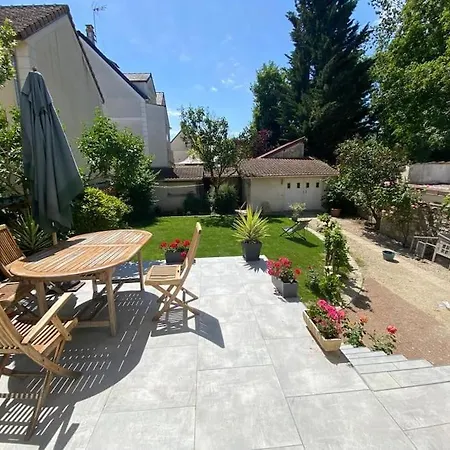 Maison Lumineuse Avec Jardin, Proche Paris Et Paris