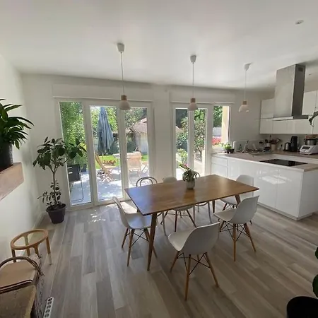 Maison Lumineuse Avec Jardin, Proche Paris Et Paris *