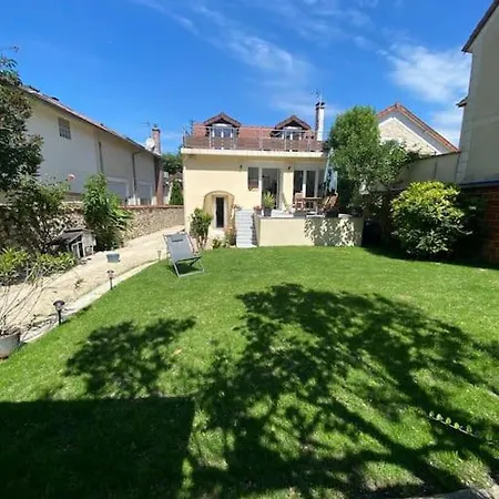 Maison Lumineuse Avec Jardin, Proche Paris Et Paris Holiday home Lagny-sur-Marne
